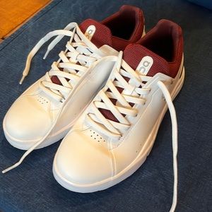 On The Roger Advantage Shoes (8.5)